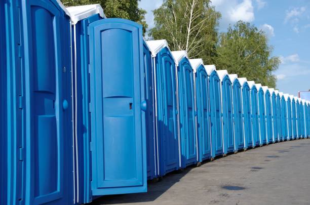 Best Portable restroom trailer rental  in Holly Springs, NC